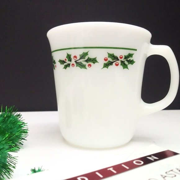 Corelle Christmas Mug plus Holiday Inn DVD - Picture 4 of 9
